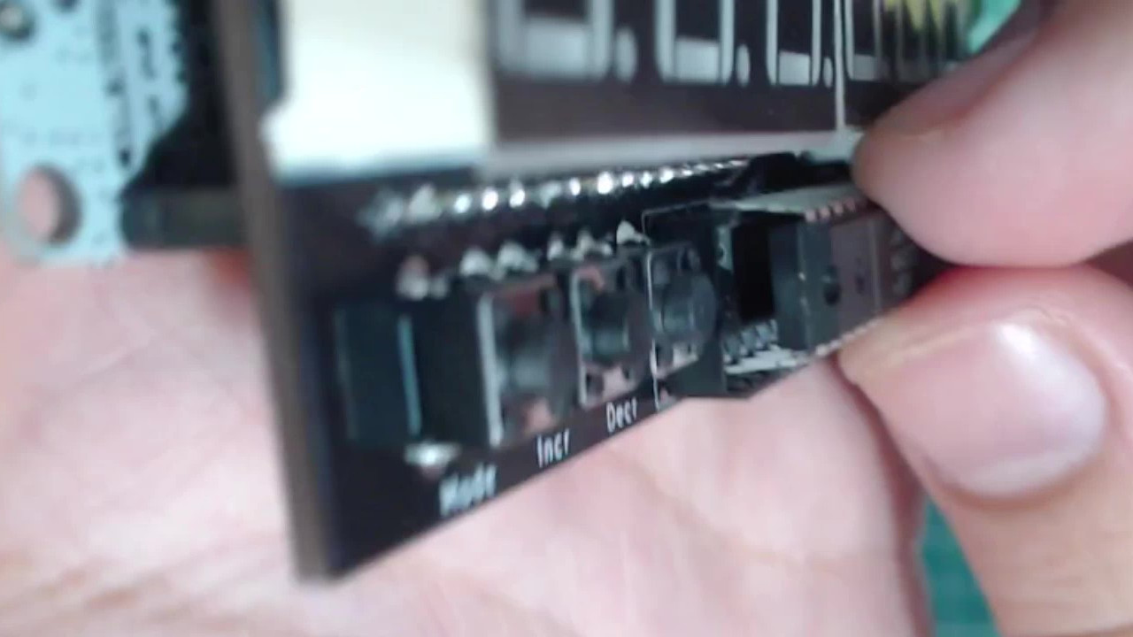Pins on the MAX7219 IC are bent slightly outwards.